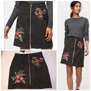 EUC LOFT | Floral Embroidered Skirt | Size 6 Grey